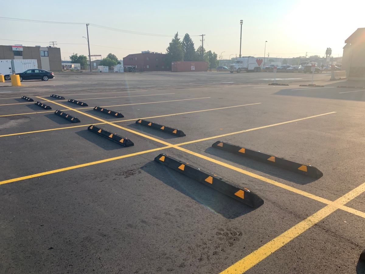 Recycled Rubber Parking Curbs